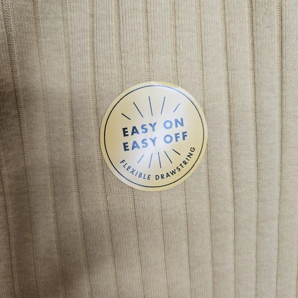 Cat & Jack Girl's Yellow Athletic Shorts Pockets Stretch NWT Girl's Large Plus - Picture 7 of 8